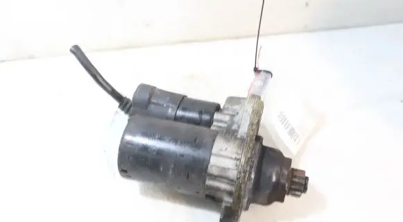 Volkswagen Golf V Starter motor