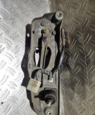 Front wiper linkage