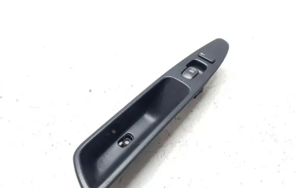Volvo V40 Quarter vent window switch 30889753