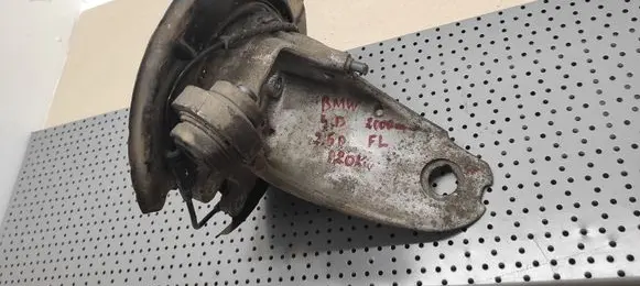 BMW 5 E39 Rear wheel hub
