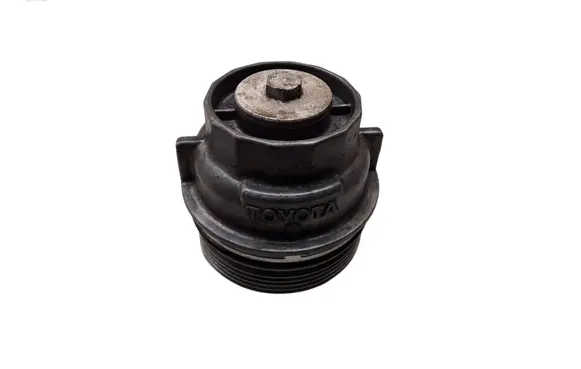 Toyota Corolla Verso AR10 Oil filter cover 156200R011