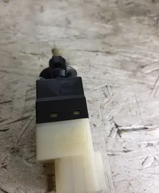 Mercedes-Benz C W203 Brake pedal sensor switch 0015453809