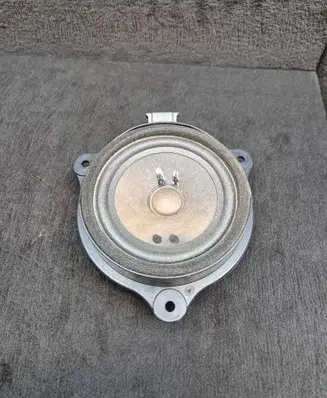 Audi A6 S6 C6 4F Front door speaker 4F0035411