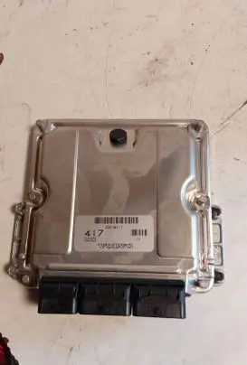 Volvo S40, V40 Engine control unit/module 30630417