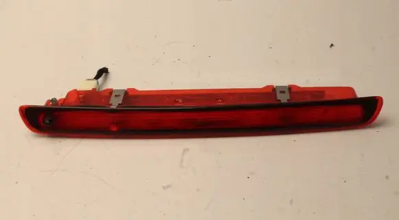 Nissan Qashqai Third/center stoplight 26590JD000