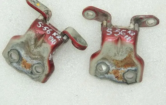 Suzuki Jimny Front door upper hinge 6932060G01 6932060G00