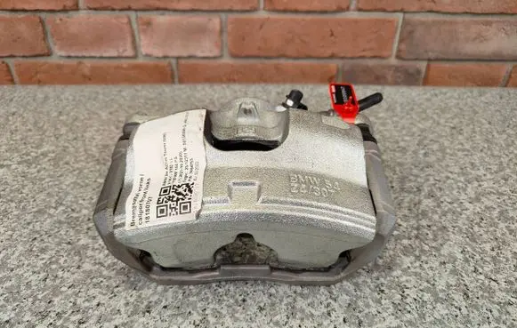 BMW 2 Active Tourer U06 Front brake caliper 8846689