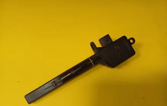 Audi A2 Oil level sensor 045907660C
