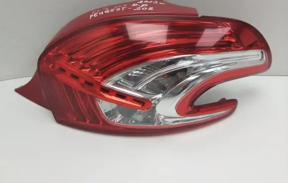 Peugeot 208 Rear/tail lights 9672628380