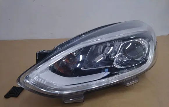 Ford Fiesta Headlight/headlamp H1BB13W030 H1BB13W030DE 175PL25171