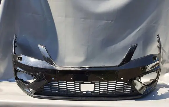 Seat Leon (5F) Front bumper 5F0807221AB