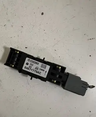 Jeep Grand Cherokee (WK) Airbag deployment crash/impact sensor 04671779AC
