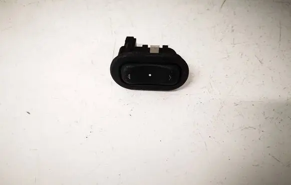 Opel Zafira A Electric window control switch 13363100