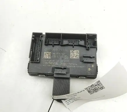 Audi A5 Door control unit/module 4M0959792H 4M0959792F