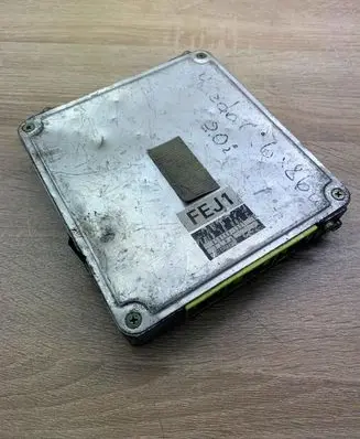 Mazda 626 Engine control unit/module ECU 0797001271 FEJ1