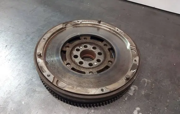 BMW 3 E46 Dual mass flywheel 7518897 21217518897