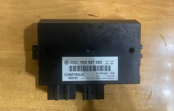 Volkswagen PASSAT B6 Tow bar trailer control unit/module 1K0907383 506153