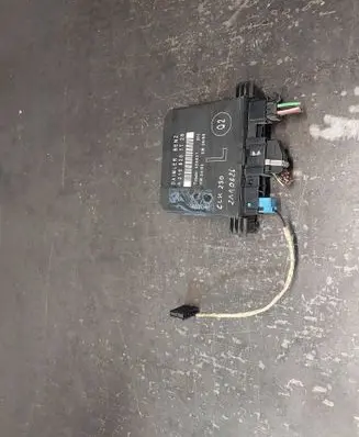 Mercedes-Benz CLK A208 C208 Door control unit/module 2108207726