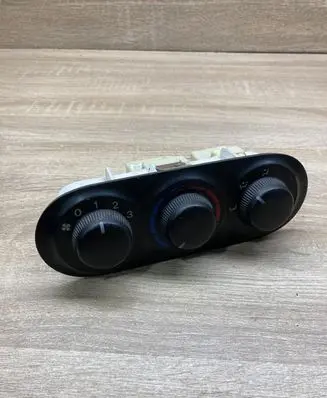 Mazda MPV Climate control unit 