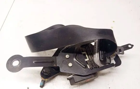Nissan Primera Front seatbelt 