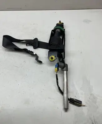 Volvo S60 Front seatbelt