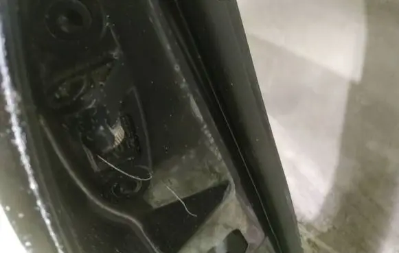 Mercedes-Benz C AMG W204 Rear door lower hinge 