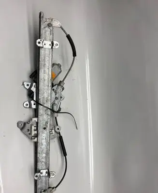 Nissan X-Trail T30 Front door window regulator with motor 8073189913 30812 MMR621