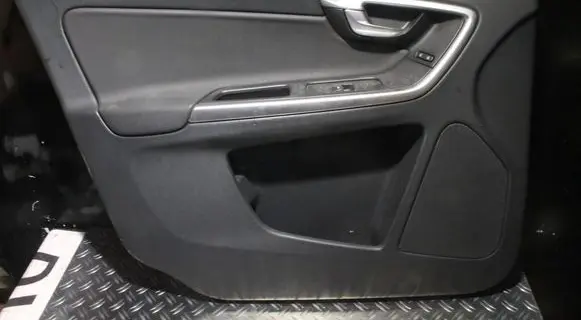 Volvo XC60 Front door card panel trim 30766373