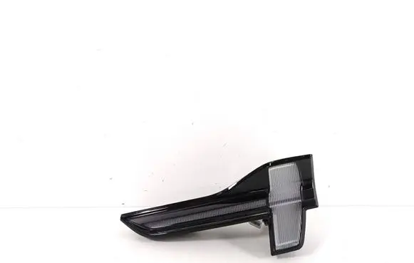 Tailgate rear/tail lights