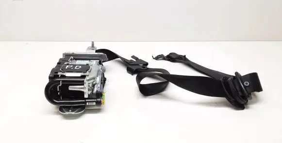 Mercedes-Benz E W212 Front seatbelt 617112200 610035800D 610902000H