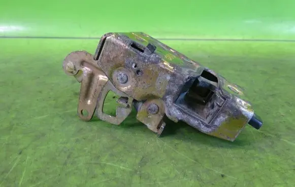 Peugeot 205 Rear door lock