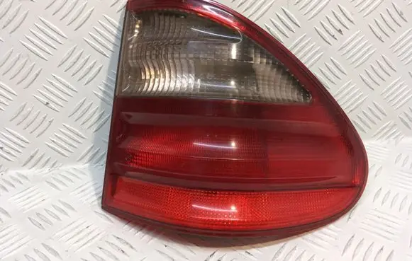 Mercedes-Benz E W210 Rear/tail lights A2108205464