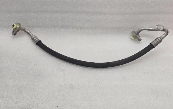 Volvo XC40 Air conditioning (A/C) pipe/hose 31694878