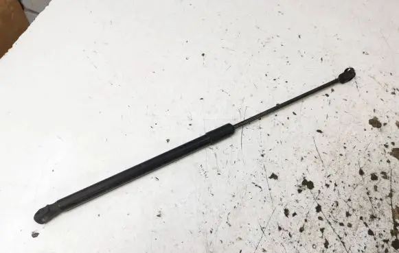 Audi A3 S3 8V Tailgate/trunk strut/damper 8V4827552 2820420450N