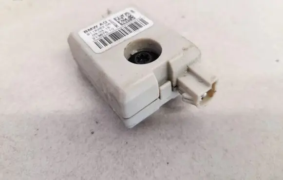 BMW 5 GT F07 Antenna control unit 911826206 21367510