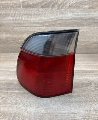 BMW 5 E39 Rear/tail lights 8371324