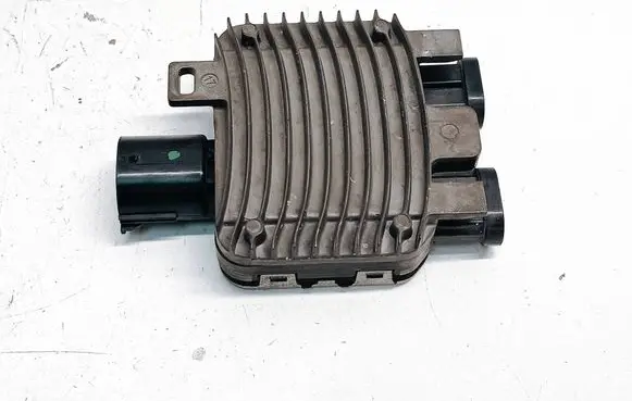 Volvo S60 Coolant fan relay 940013802