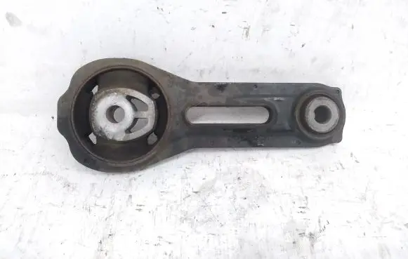 Mitsubishi Outlander Engine mount bracket