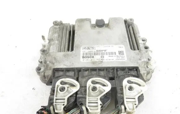 Ford Focus Engine control unit/module 0281011263 4M5112A650NE