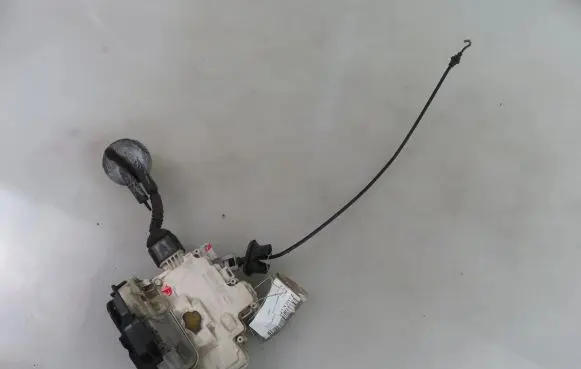 Audi A6 S6 C6 4F Front door lock