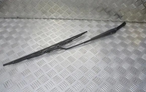Skoda Octavia Mk1 (1U) Front wiper blade arm