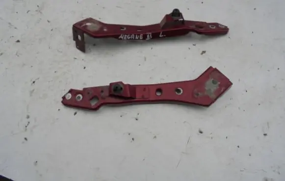 Renault Megane III Headlight/headlamp mounting bracket 