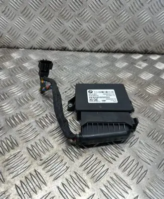 BMW 5 F10 F11 Hand brake control module 32620301