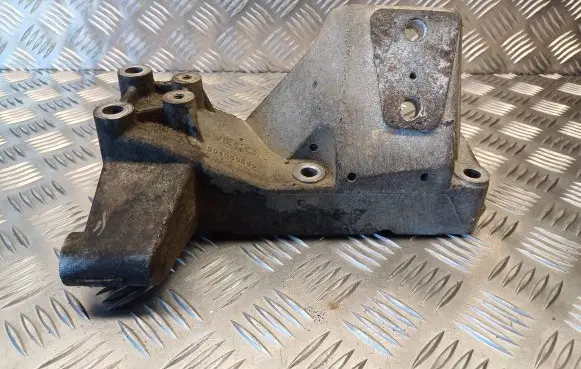 Iveco Daily 4th gen Engine mounting bracket 504050580