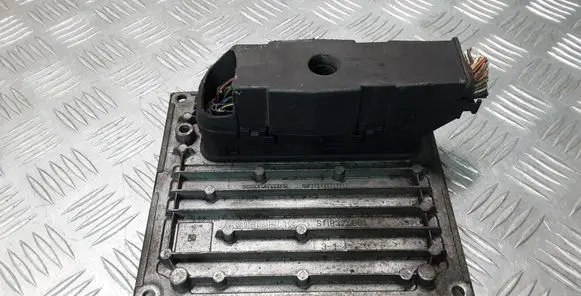 Ford Fiesta Engine control unit/module 4S6112A650ND S120977013F