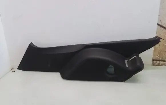 Toyota Auris 150 (C) pillar trim 6255202080