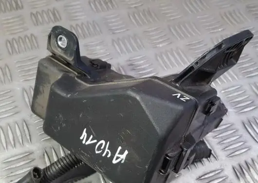 Toyota Avensis T250 Fuse box set 8382P1 90080-87019
