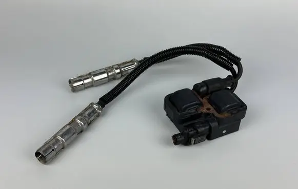 Mercedes-Benz A W169 High voltage ignition coil A0001587803 0221503035