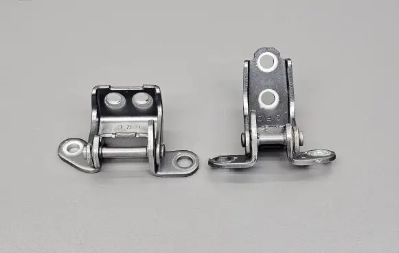 Rear door hinge set