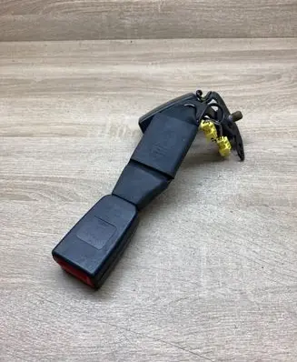 Mercedes-Benz C W204 Rear seatbelt buckle A2048602669 34043153B